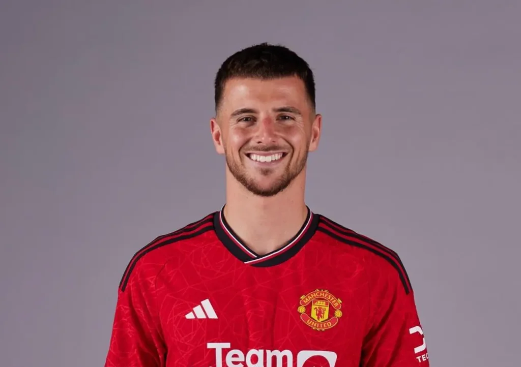 درآمد میلیونی هافبک منچستریونایتد از داخل و خارج از زمین فوتبال