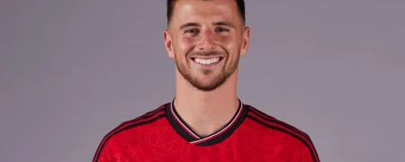 درآمد میلیونی هافبک منچستریونایتد از داخل و خارج از زمین فوتبال