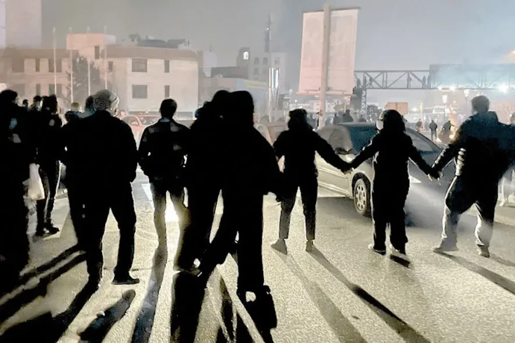 حکم افراد بازداشت‌شده در اعتراضات اخیر اعلام شد؛ از ۷ ماه تا ۵ سال زندان