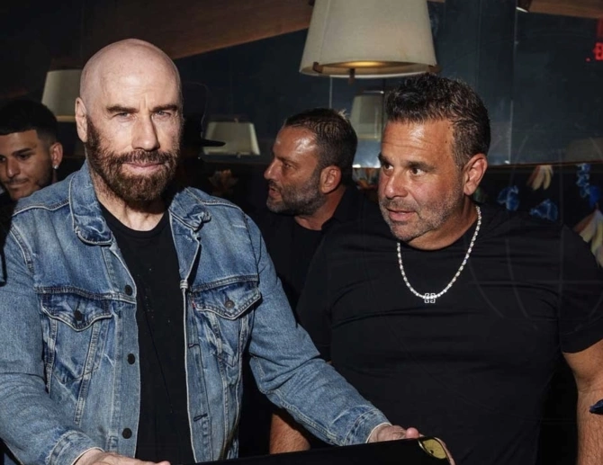 جان تراولتا