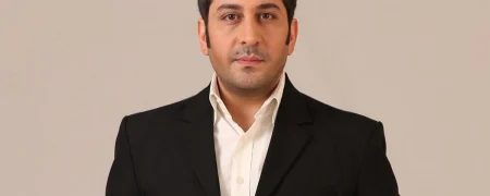 بیوگرافی وحید شیخ‌زاده؛ از شروع بازیگری در ۱۰ سالگی تا کارگردانی و اجرای تلویزیونی