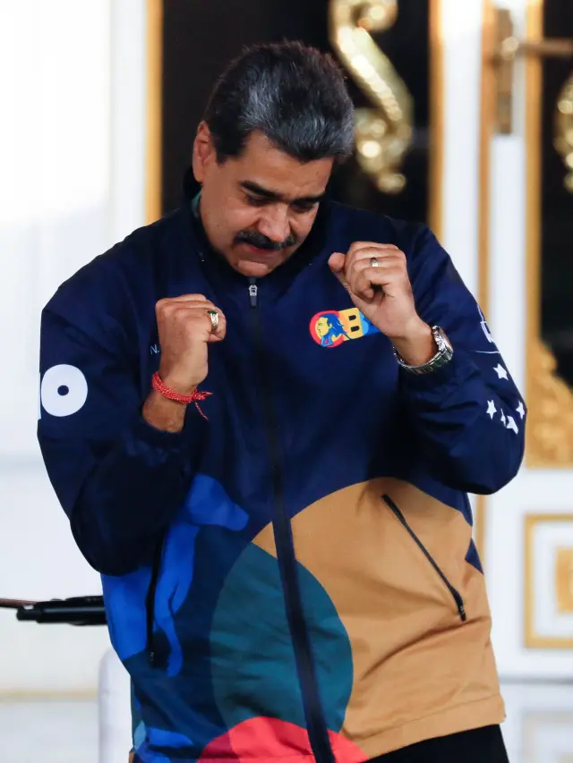 venezuelas-president-nicolas-maduro-dances-115980671.webp