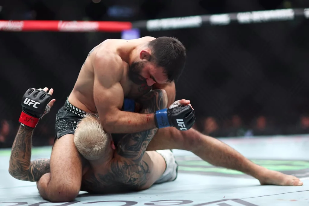 بنوا سن دنیس و دن هوکر