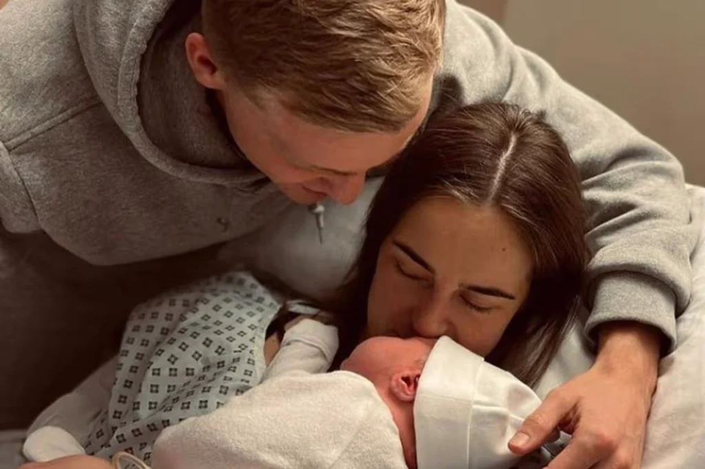 دونی فن ده بیک و استل برگکمپ