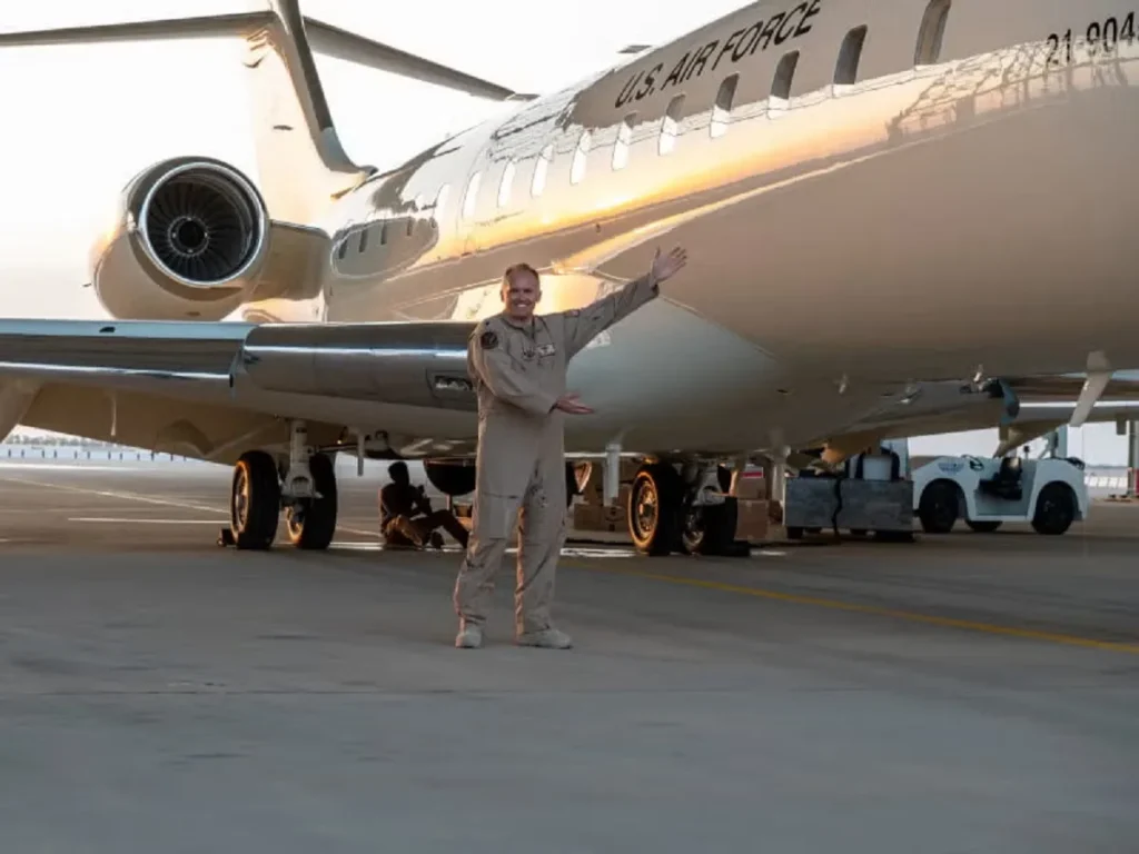 هواپیما E۱۱ BACAN