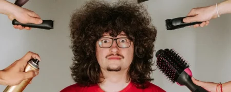 واکنش طرفدار مشهور منچستر یونایتد به شایعات درباره میلیونر شدنش پس از کوتاه نکردن مو