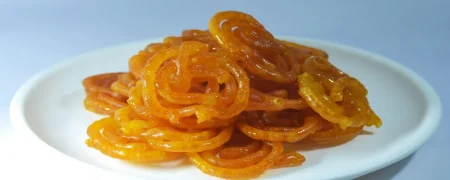 ۰ تا ۱۰۰ تهیه زولبیای خانگی ترد و شیشه‌ای مثل قنادی + ویدیو