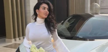 ژست جورجینا رودریگز با فراری لاکچری ۶۰۰ هزار دلاری همزمان با حواشی رونالدو در النصر