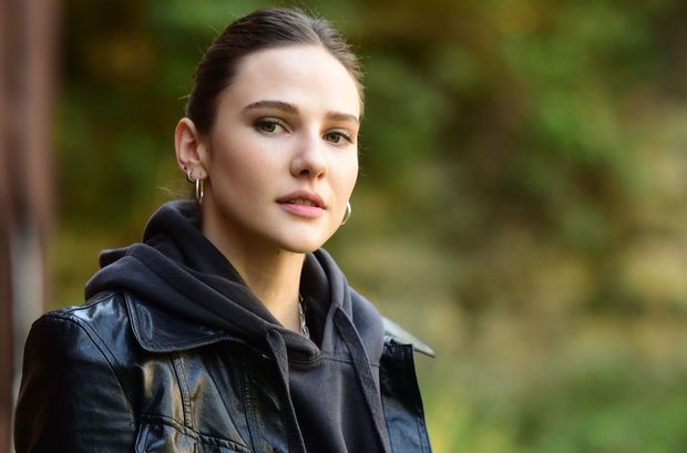 آلینا بُز بازیگر ترک