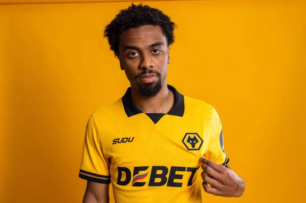 آنخل گومز وولوز