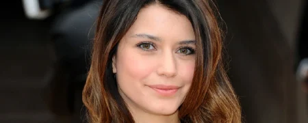 بیوگرافی برن سات؛ از شهرت با «عشق ممنوع» تا بازی در فیلم ایرانی «فصل کرگدن»