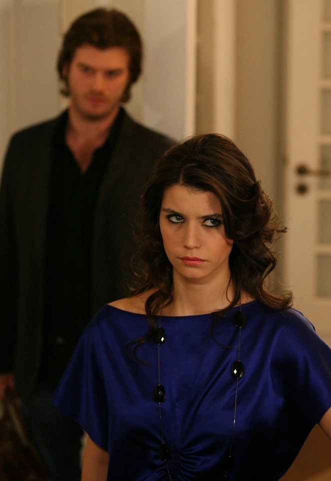 برن سات در عشق ممنوع