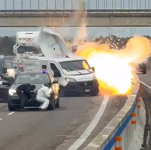 سرقت مسلحانه خودرو حمل پول در ایتالیا