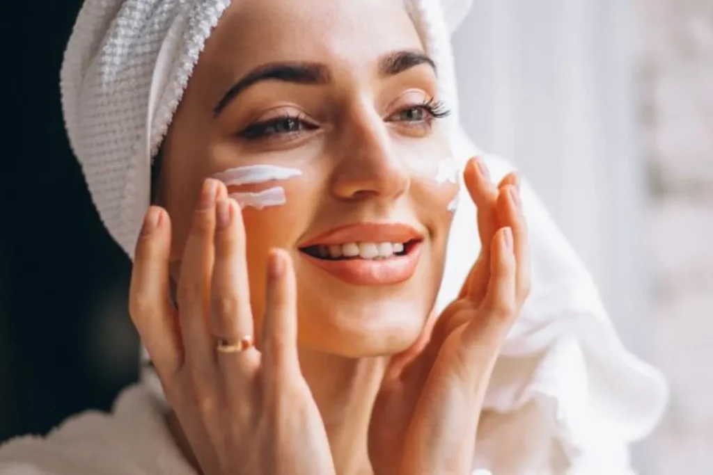 آیا استفاده از کرم باعث باطل شدن روزه فرد می‌شود؟