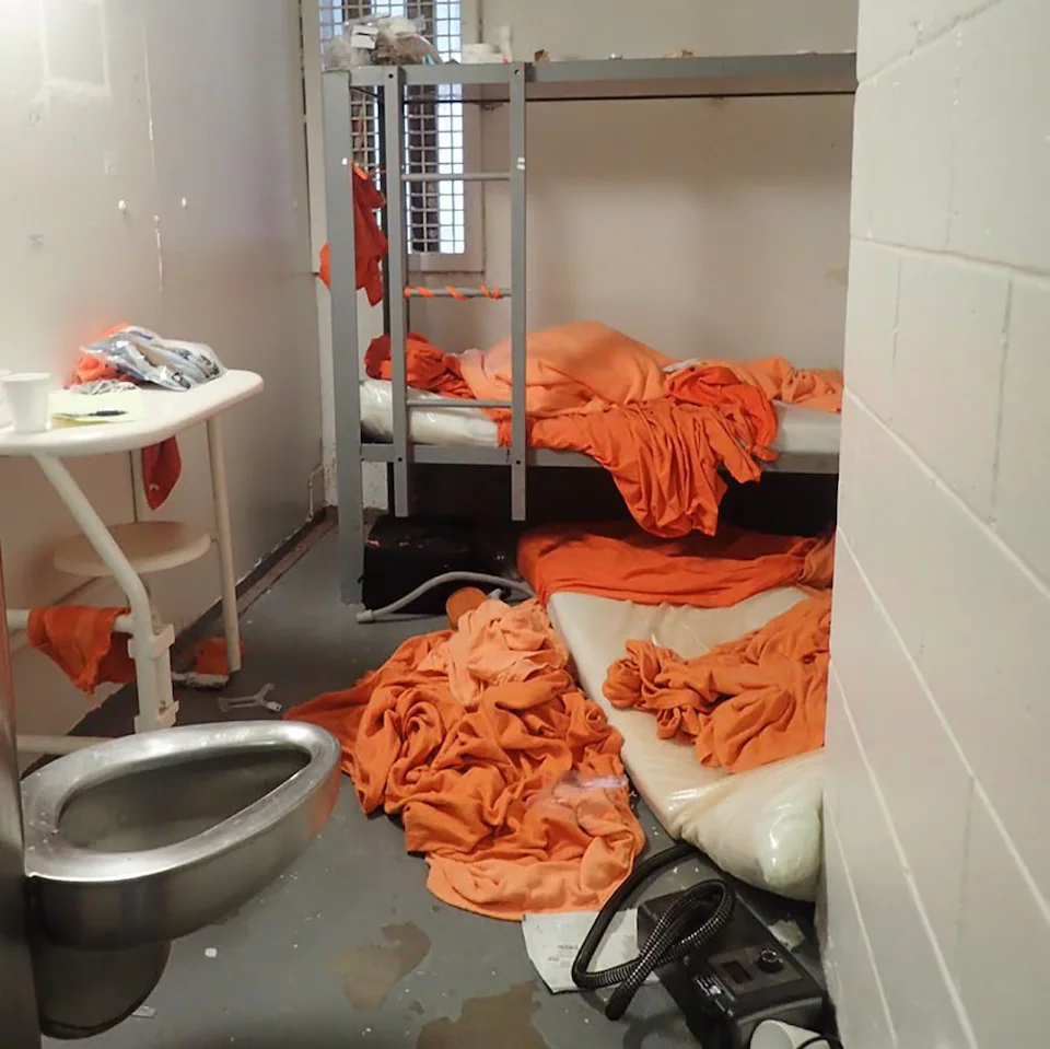 سلول جفری اپستین در زندان