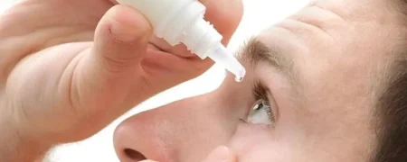 آیا استفاده از قطره چشم باعث باطل شدن روزه فرد می‌شود؟