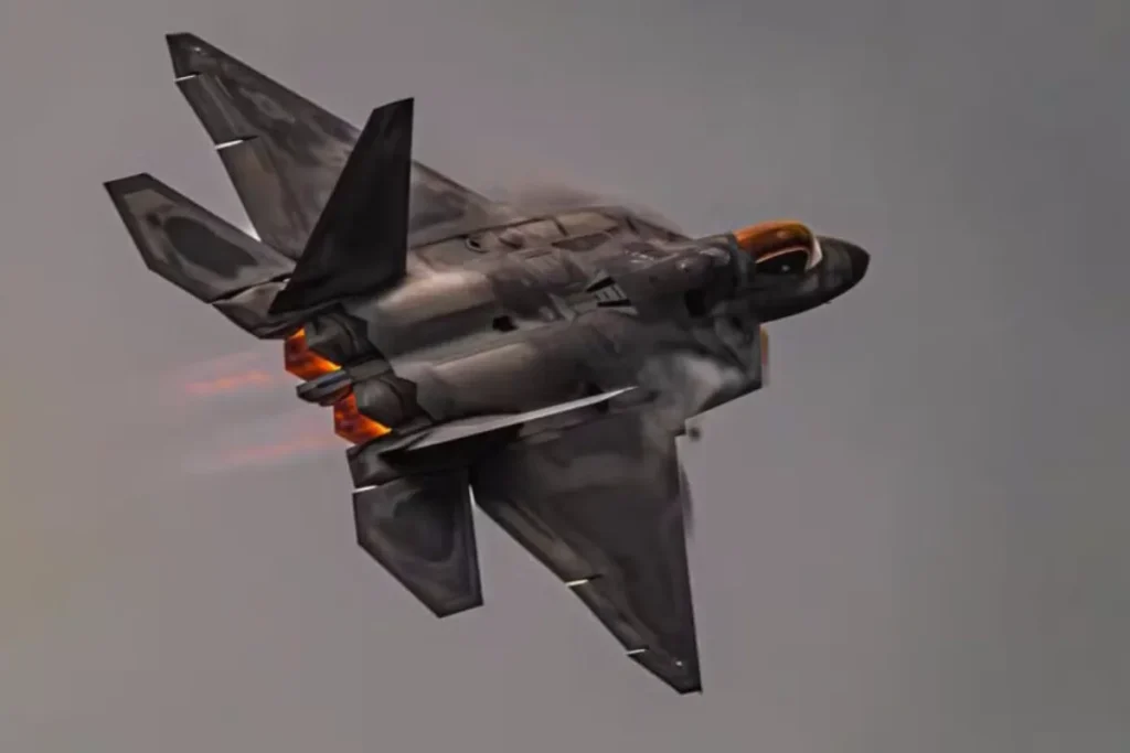 مانور زیبای اف-۲۲ رپتور؛ جنگنده‌ای که آمریکا به هیچ کشوری نفروخت + ویدیو