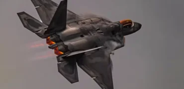 مانور زیبای اف-۲۲ رپتور؛ جنگنده‌ای که آمریکا به هیچ کشوری نفروخت + ویدیو