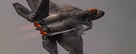 مانور زیبای اف-۲۲ رپتور؛ جنگنده‌ای که آمریکا به هیچ کشوری نفروخت + ویدیو