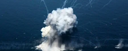 حاشیه عجیب در رزمایش تنگه هرمز؛ محو صورت فرماندهان و جاماندن نام آنها در تصاویر