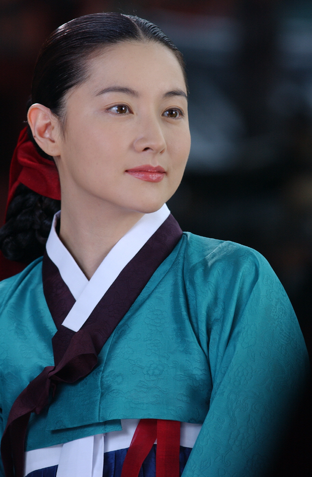 lee-young-ae-biography-21.webp