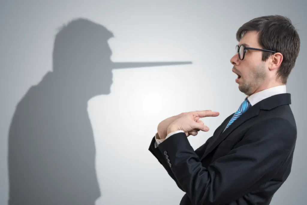 آیا دروغ گفتن باعث باطل شدن روزه فرد می‌شود؟