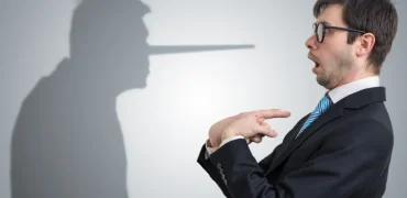 آیا دروغ گفتن باعث باطل شدن روزه فرد می‌شود؟