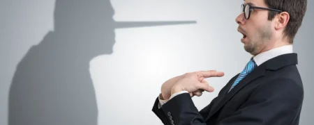 آیا دروغ گفتن باعث باطل شدن روزه فرد می‌شود؟