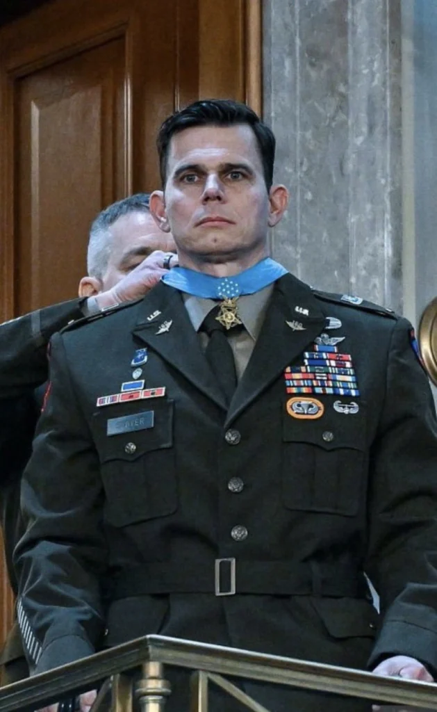 اریک اسلوور، خلبان هلیکوپتر ارتش آمریکا