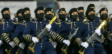 رژه نظامی سربازان زن در ارتش عربستان سعودی + ویدئو