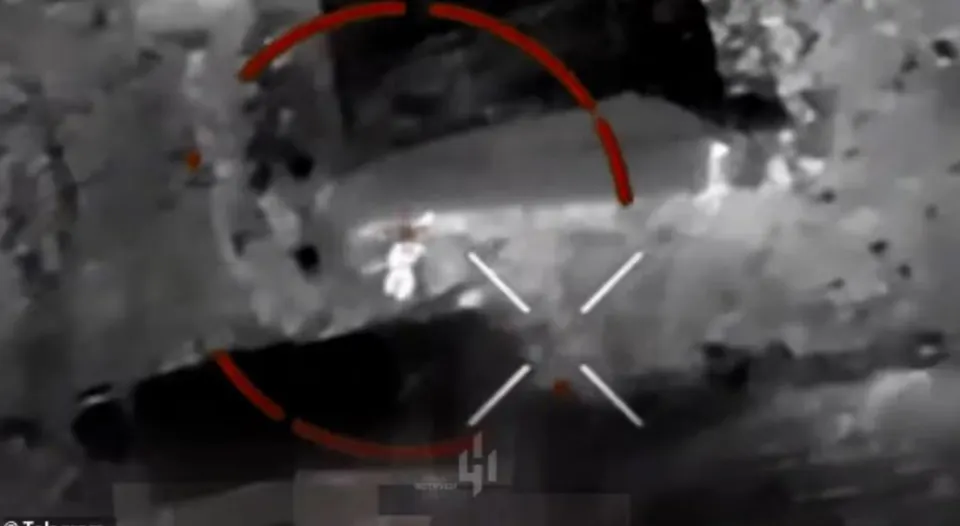 ربات اوکراینی و سرباز روسی