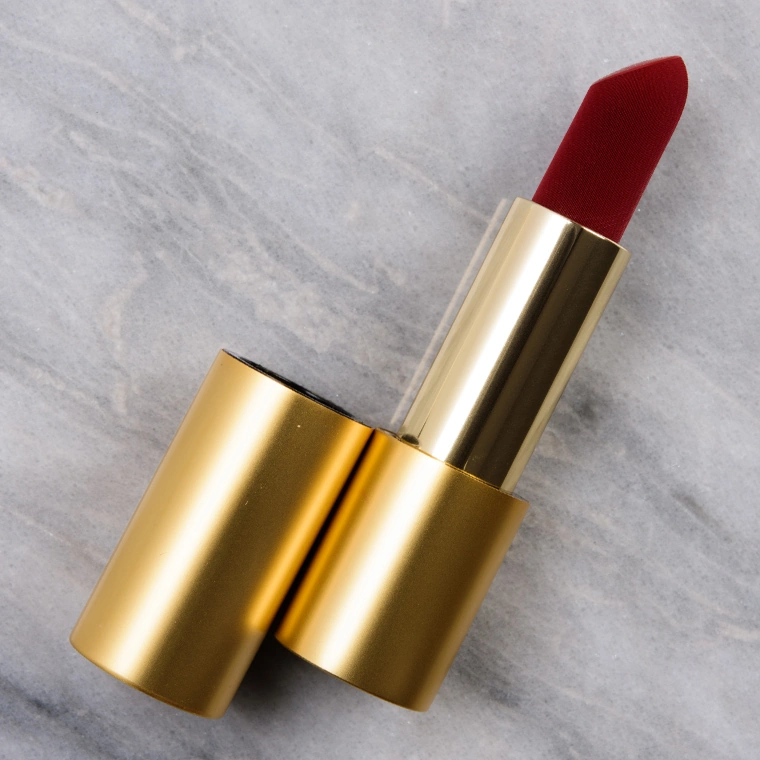 رژ لب قرمز لیزا الدریج