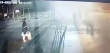 بمب‌گذار انتحاری طالبان خودش را در ایست بازرسی پاکستانی منفجر کرد + ویدیو