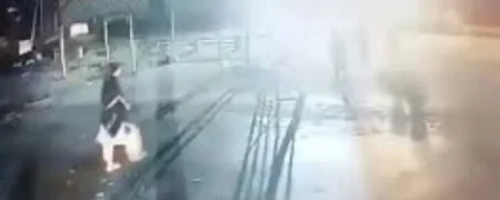 بمب‌گذار انتحاری طالبان خودش را در ایست بازرسی پاکستانی منفجر کرد + ویدیو