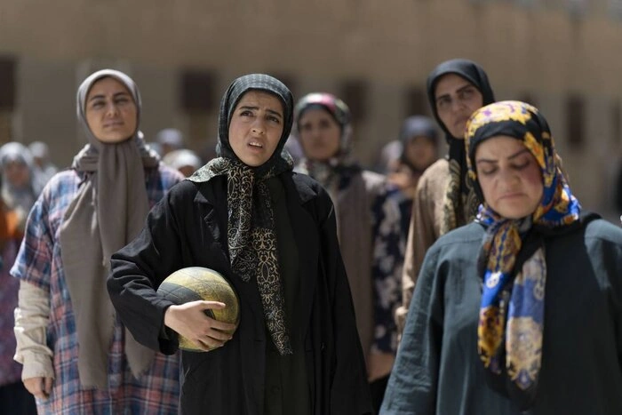 سریال دو نیمه ماه