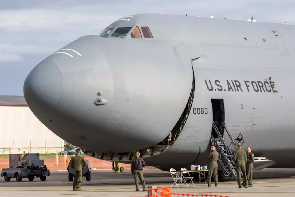 هواپیمای c-5-galaxy