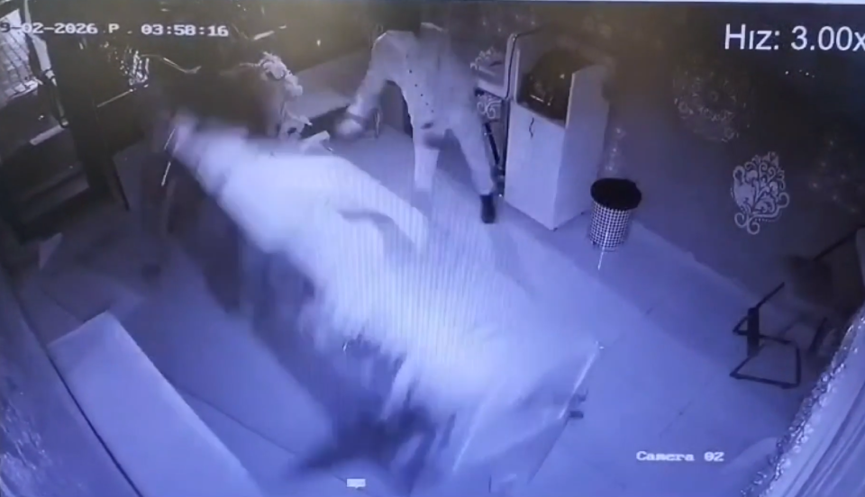 سرقت در ترکیه با لیفتراک-۲