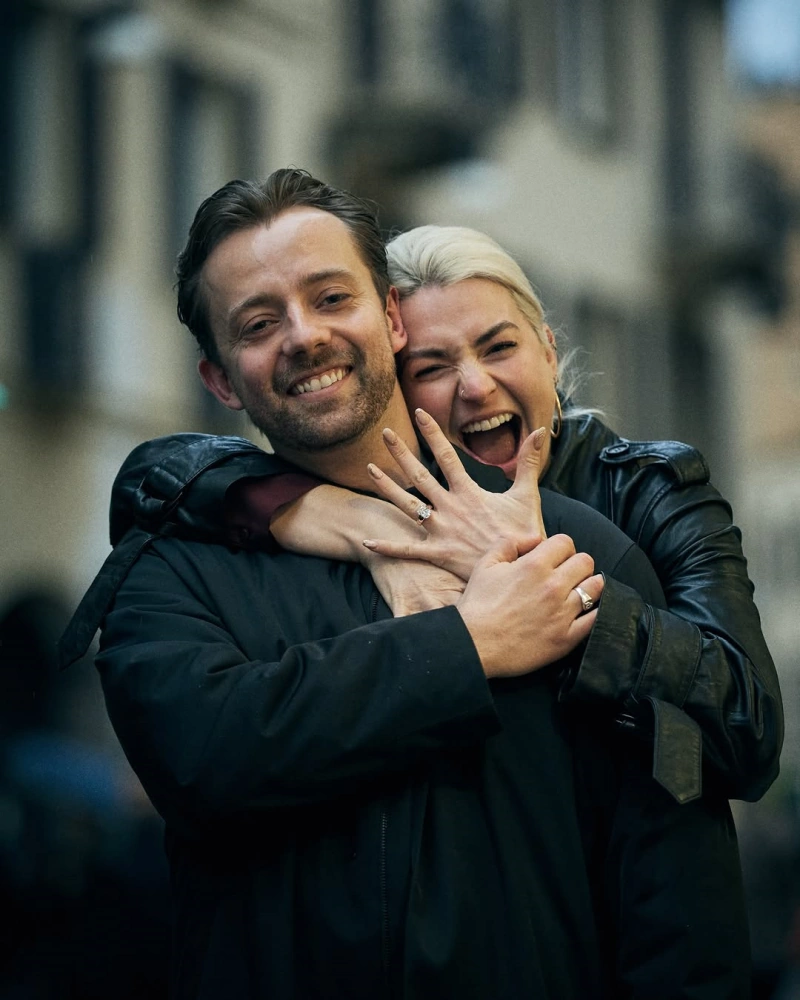 نامزدی رقبای اسکیت نمایشی