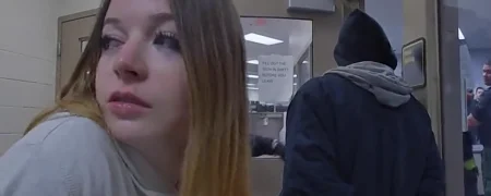 نوجوان ۱۸ ساله پس از مست شدن با ضدعفونی‌کننده دست بازداشت شد + ویدئو