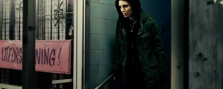 ۲۰ فیلم خاصی که باید حتماً در تنهایی تماشا کنید؛ از Bad Lieutenant تا Newness