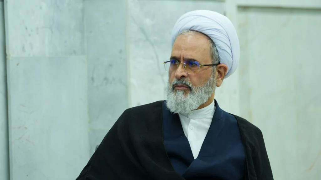 عضو شورای موقت رهبری