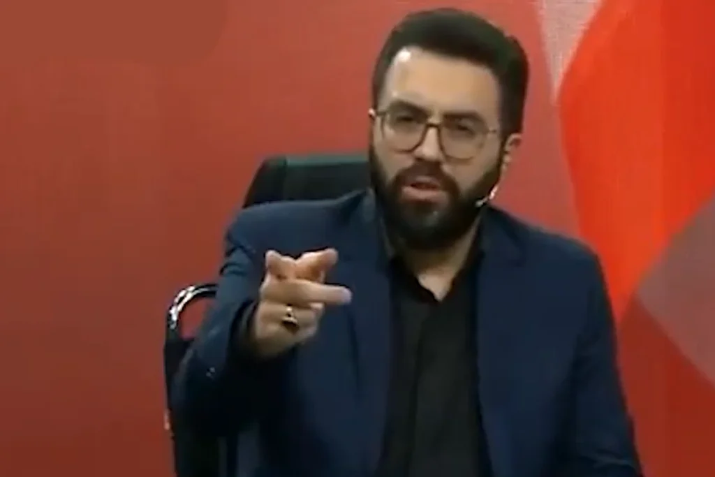 مجری صداوسیما: «یا غرامت می‌دید؛ یا آنقدر می‌زنیم نفت در بیاد»!