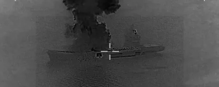 ویدئویی که سنتکام از لحظه حمله آمریکا به ناو پهپادبر باقری منتشر کرده است