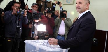 رئیس‌ جمهور سابق و منتقد اروپا، نخست‌وزیر جدید بلغارستان شد