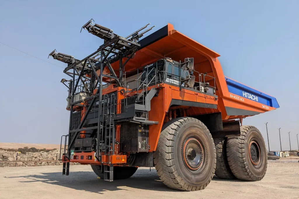 معدن‌کاری بدون دود و صدا؛ کامیون ۳۸۴ تنی جدید هیتاچی چه قابلیت‌هایی دارد؟