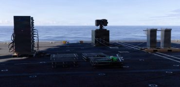 نیروی دریایی آمریکا سامانه لیزری LOCUST را روی یک ناو هواپیمابر آزمایش کرد