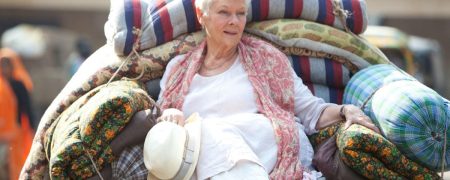 ۱۷ فیلم عاشقانه جذاب در مورد عشق در دوران پیری؛ از Hampstead تا Queen Bees