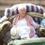 ۱۷ فیلم عاشقانه جذاب در مورد عشق در دوران پیری؛ از Hampstead تا Queen Bees