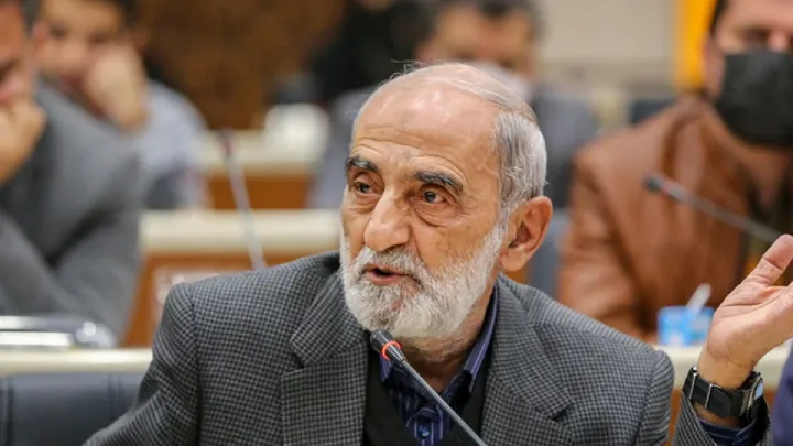 شریعتمداری
