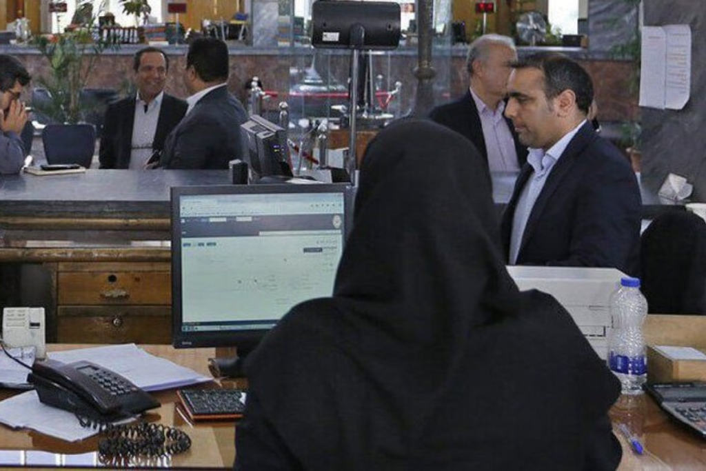 توضیحات فرماندار تهران درباره نحوه فعالیت بانک‌ها و ادارات در سال جدید